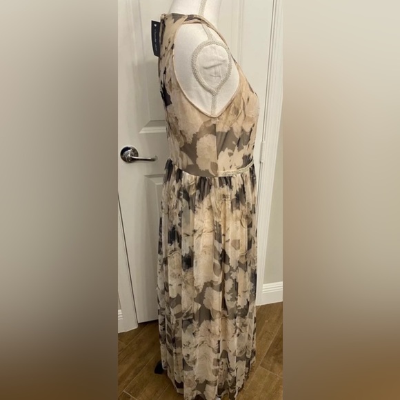 Petite Dress - Picture 4 of 5